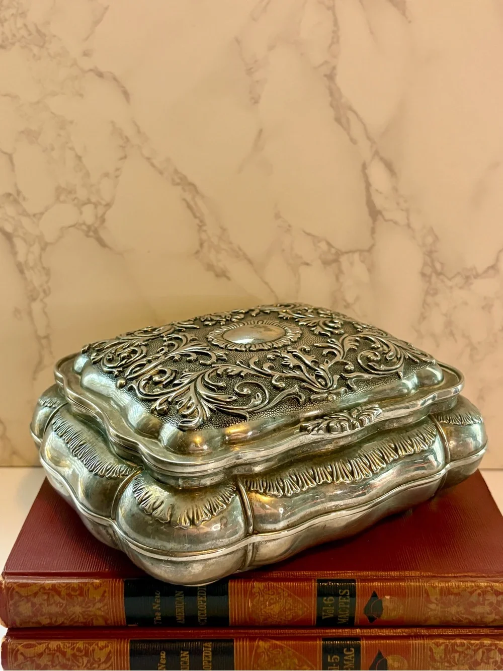 Vintage Godinger Silver Plated Embossed Jewelry Box